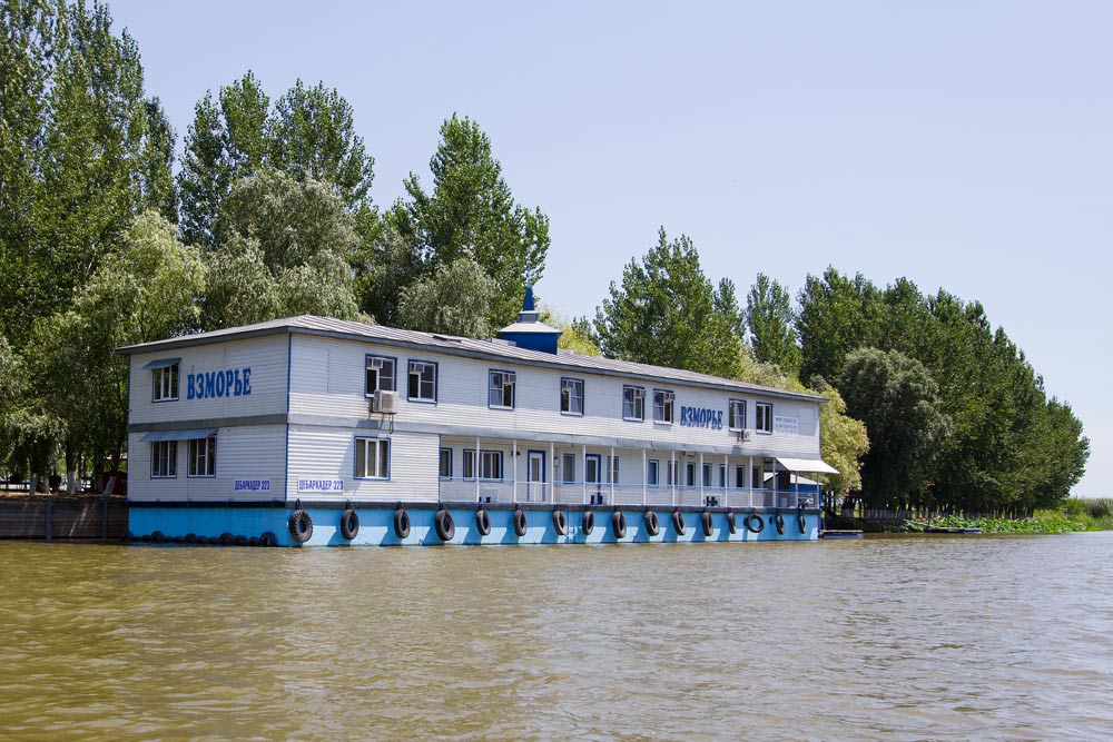 Рыболовная база отдыха «Взморье» на раскатах